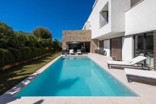 03 santa ponsa Moderne Villa mit besonderem Wohngefuehl kaufen pool