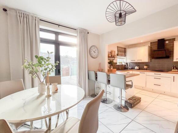Kitchen/Dining Room