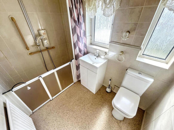 3 bed Terraced for sale Image 9