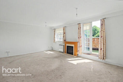 Fretherne Road, Welwyn Garden City