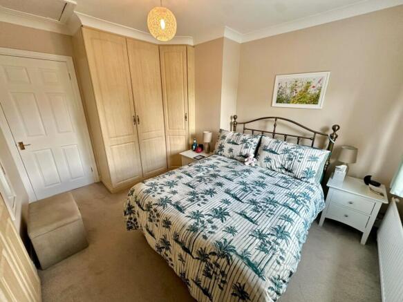 2 bed Semi-Detached for sale Image 6