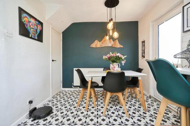 3 bed End of Terrace for sale Image 5