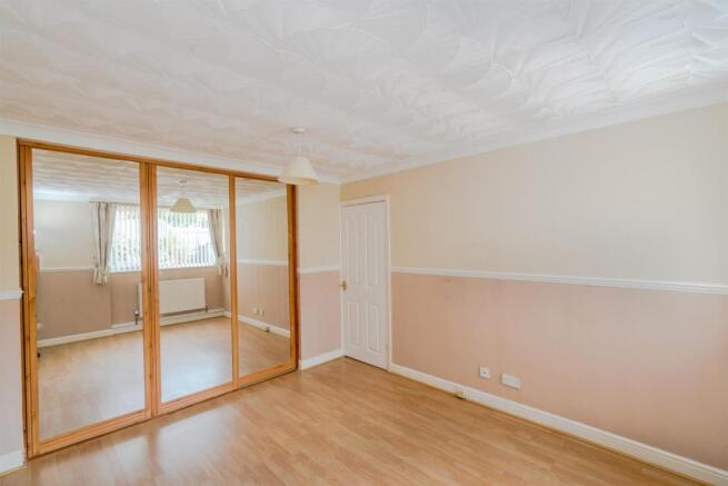 49 Priory Road, Rugeley, WS15 1HZ 9.jpg