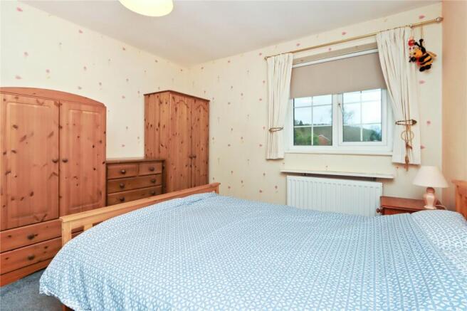 Bedroom 1 Pic 2