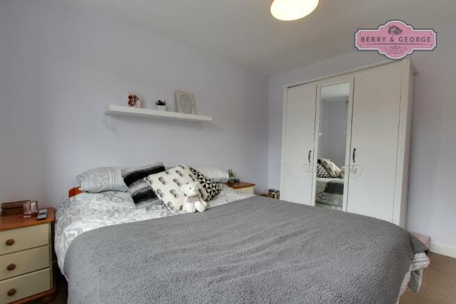 MAIN BEDROOM