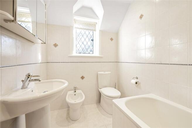 Famiky Bathroom
