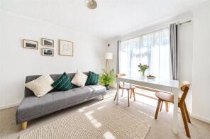 Flat 4, 49, Fox Hill, Anerley, London SE19 2XA