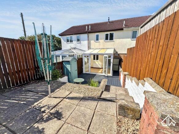 REAR GARDEN 2