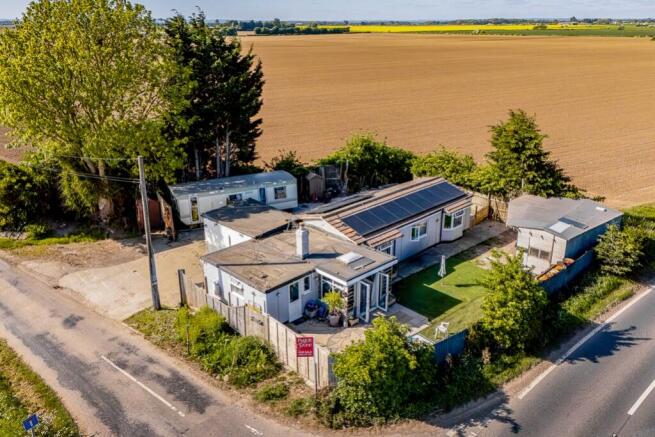 Rainbows End Bunglaow (Friskney)-1