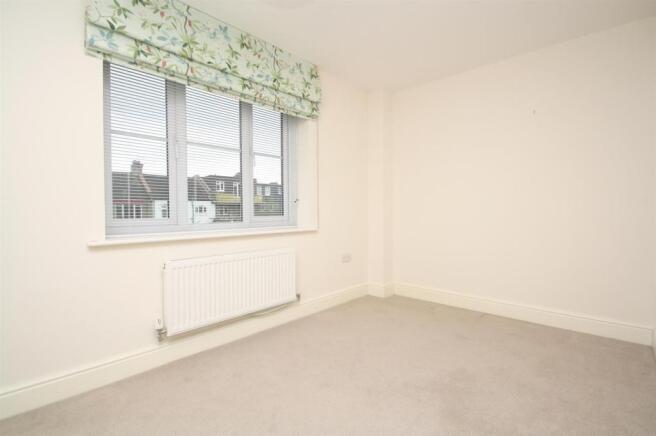 bedroom .JPG