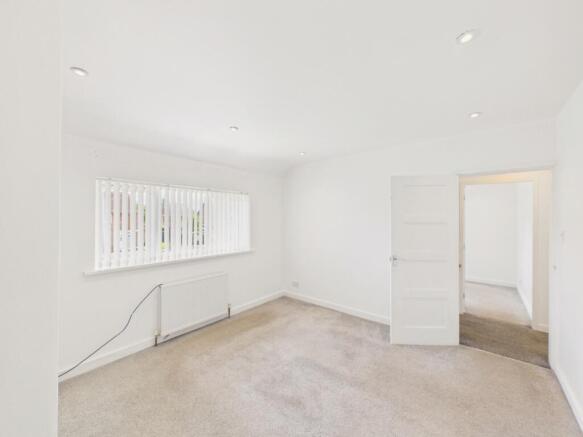 3 bed Terraced for sale Image 8