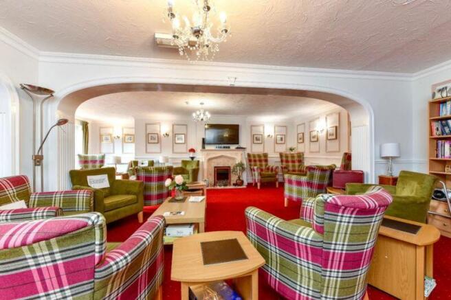 COMMUNAL LOUNGE