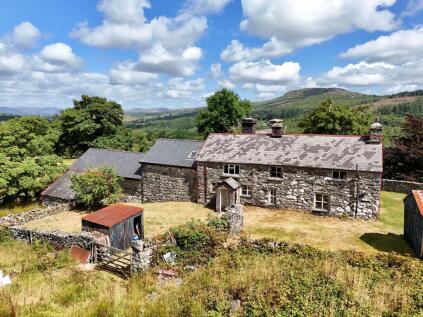2 Maesgwm, Ganllwyd, Dolgellau, LL40 2LA