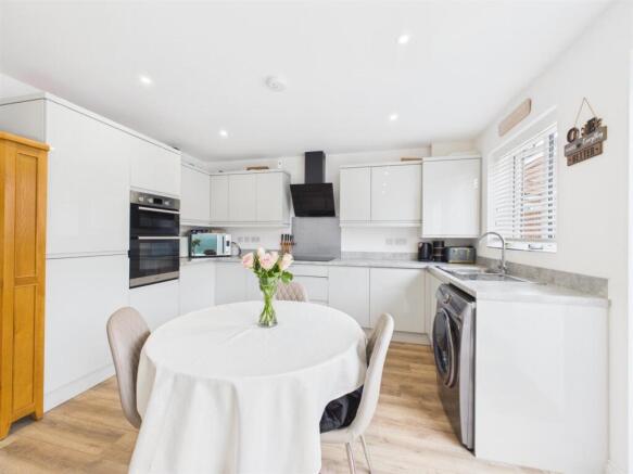 3 bed Detached for sale Image 4