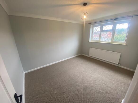 3 bed House to rent Image 8
