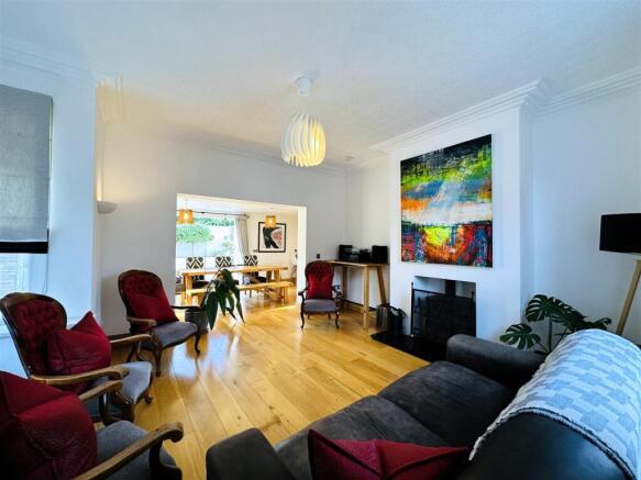 4 bed Detached for sale Image 10