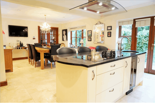 Kitchen / Breakfast