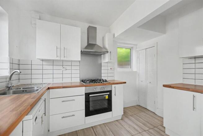Kitchen_2.jpeg