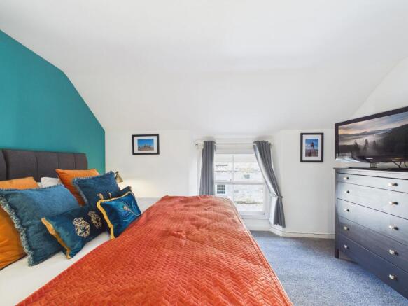 3 bed Terraced for sale Image 10