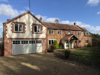 Staithe Lodge, The Street, Swafield, North Walsham, Norfolk NR28 0RQ