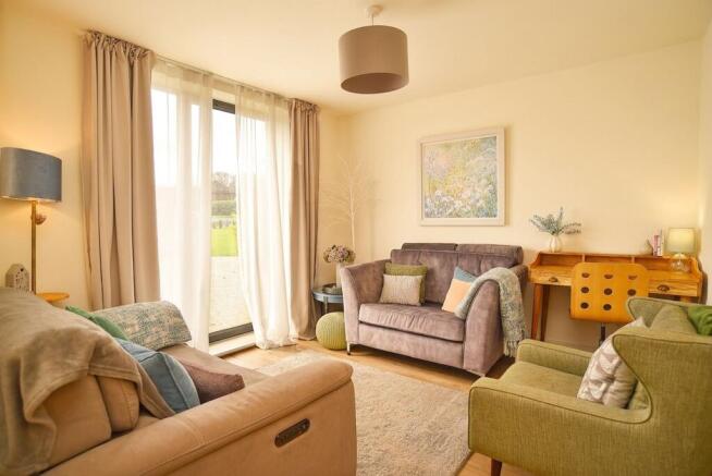 5 bed Detached for sale Image 6