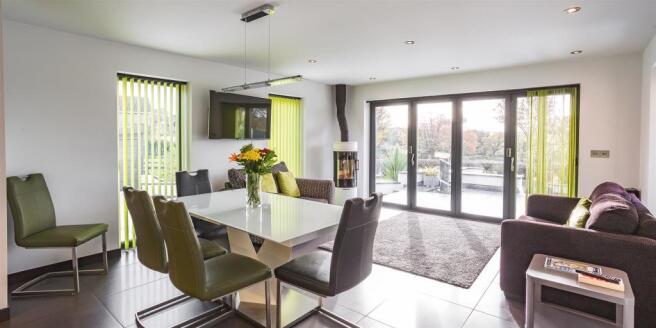 Dining/Snug Area
