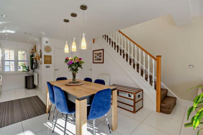 8594308-interior05-800.jpg