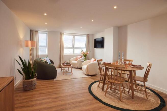 Diner/Lounge