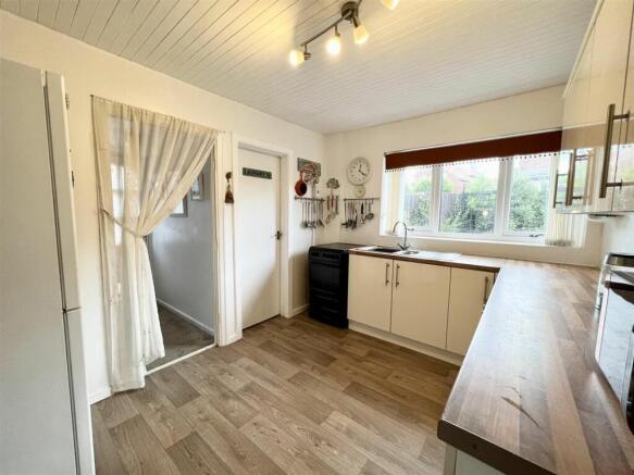 KITCHEN (2).jpeg