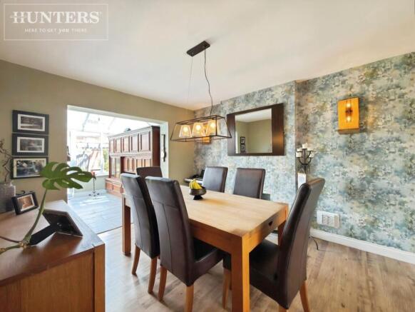 4 bed Detached for sale Image 7