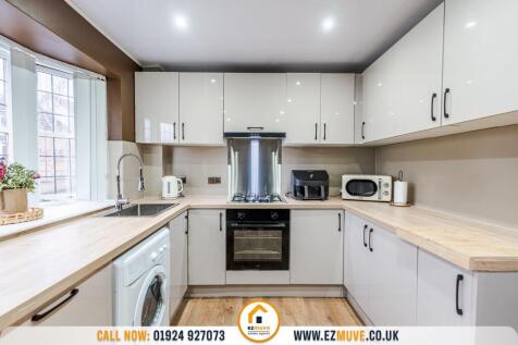 Staincliffe Road, Dewsbury, WF13
