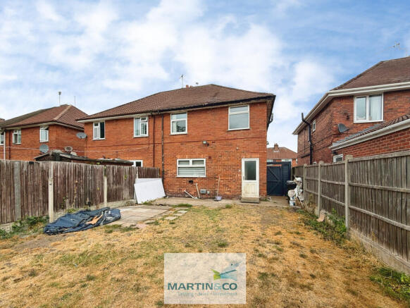 4 bed Semi-Detached for sale Image 11