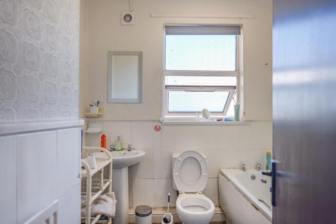 5 bed House of Multiple Occupation for sale Image 5