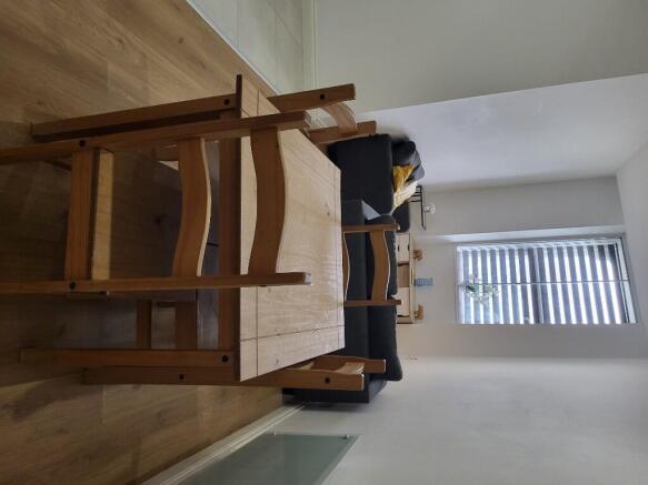 1 bed Duplex to rent Image 7
