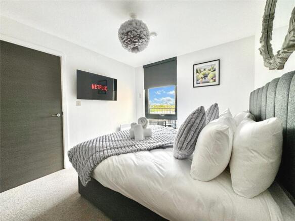 2 bed Penthouse for sale Image 12