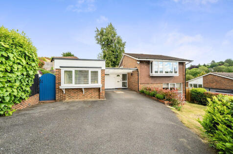 Dunedin Drive, Caterham