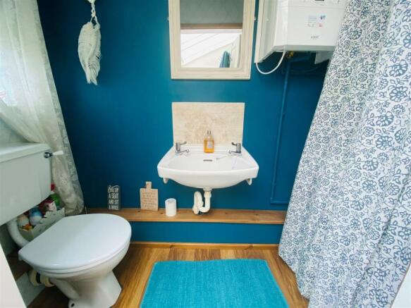 Cloakroom WC