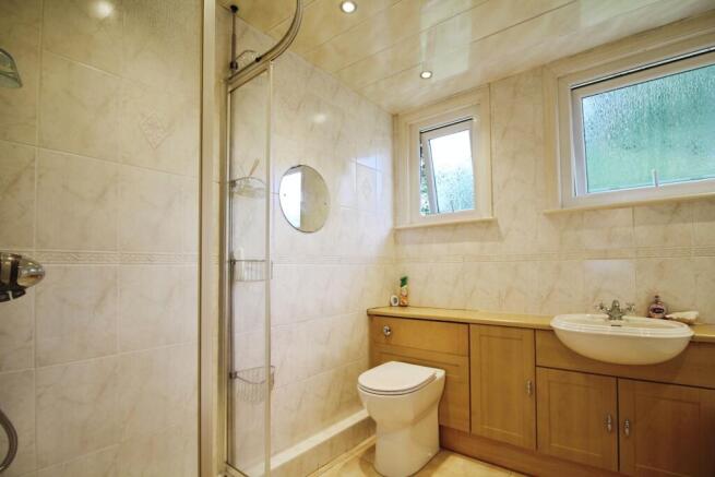 3 bed Semi-Detached Bungalow for sale Image 12