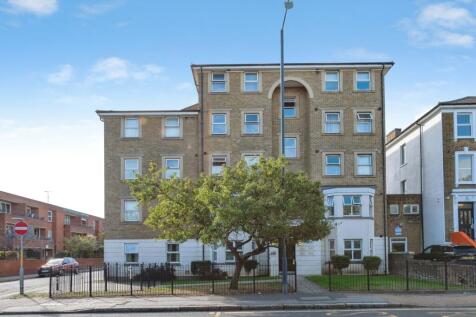 Overcliffe, GRAVESEND, Kent, DA11
