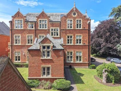 Lavender Close, Leatherhead, Surrey, KT22