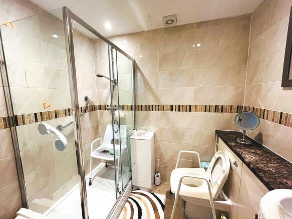 Shower Room.JPEG