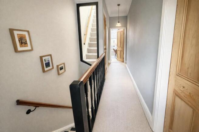 4 bed Terraced for sale Image 9