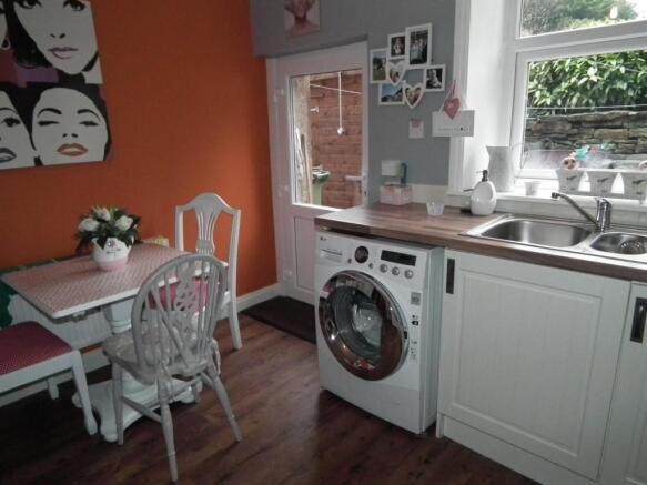 Kitchen 8 Gorple Rd.JPG