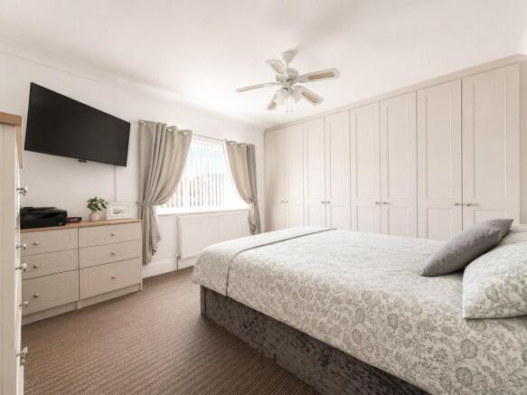 3 bed Semi-Detached for sale Image 8
