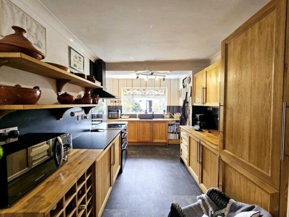 4 bed End of Terrace for sale Image 5