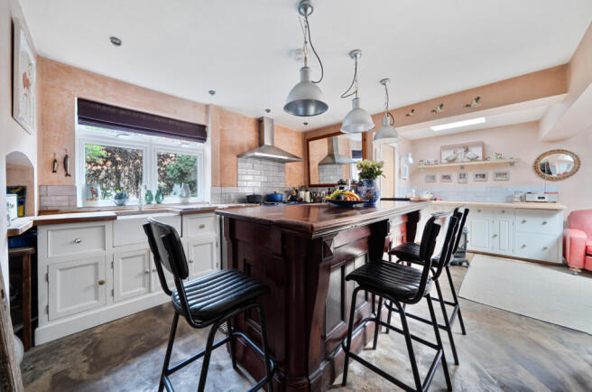 Kitchen/Breakfast Rm