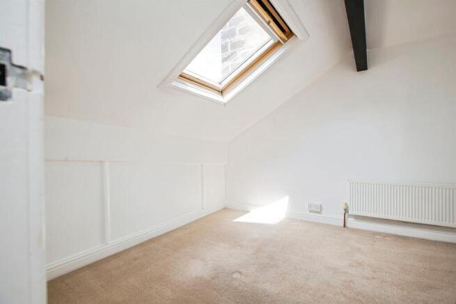 3 bed Terraced for sale Image 11