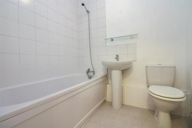 Bath/Shower Room