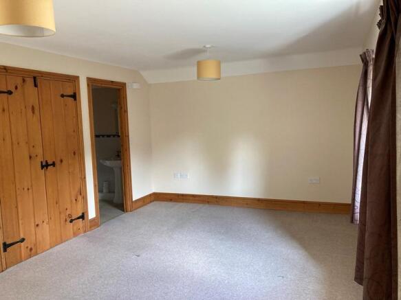 Bedroom 1 - plus ensuite