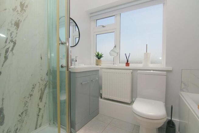 3 bed Town House for sale Image 12